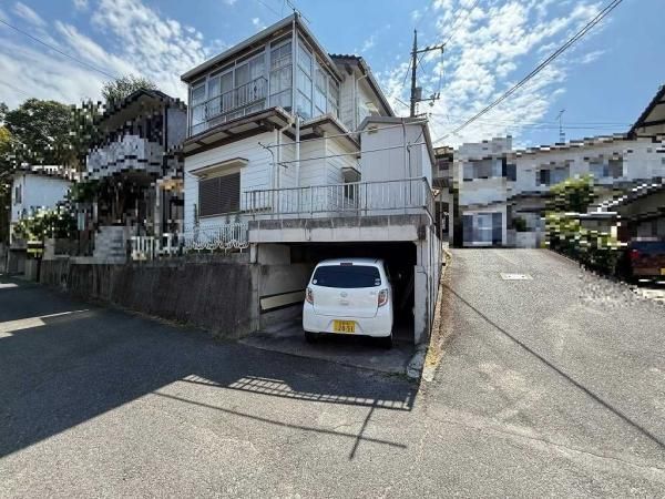 1977 3DK Wooden House for Sale in Kumano, Hiroshima - Thumbnail 2