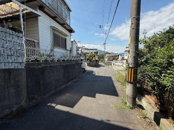 1977 3DK Wooden House for Sale in Kumano, Hiroshima - Thumbnail 3