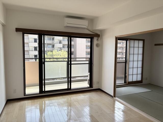 3LDK Apartment for Sale in Kohoku New Town, Yokohama - Thumbnail 2