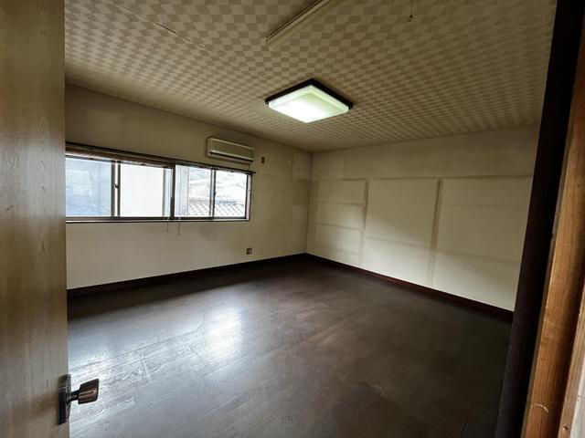 7LDK House in Fukuyama with 3 Parking Spaces - Thumbnail 3