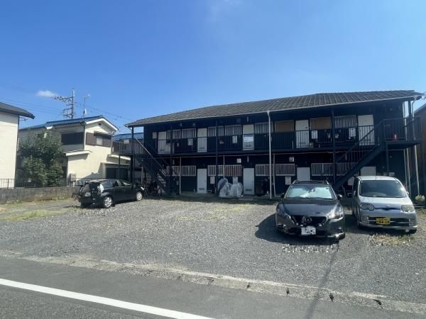 10-Unit Apartment Building for Sale in Ome, Tokyo - 585 sqm Land - Thumbnail 3