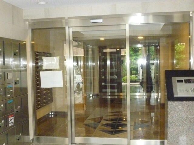 1K Apartment for Rent in Kokubunji, Tokyo - Orchard Hill - Thumbnail 3