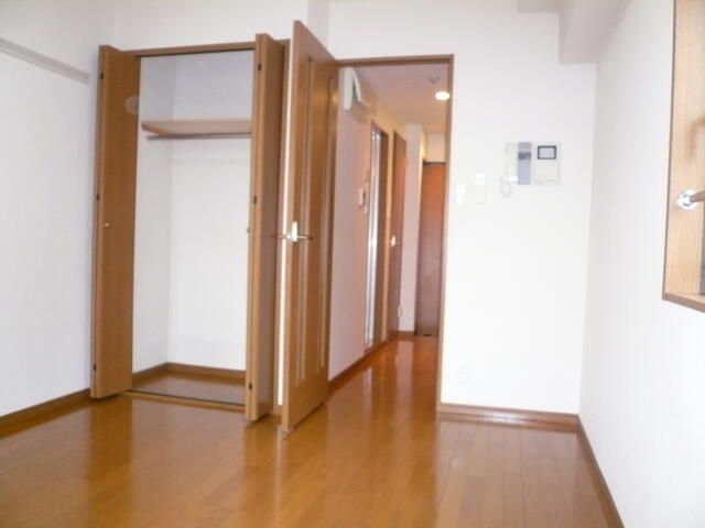 1K Apartment for Rent in Kokubunji, Tokyo - Orchard Hill - Thumbnail 4