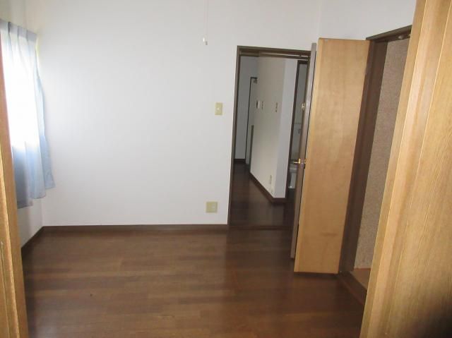 2DK Apartment for Rent in Yamanaka Onsen, Kaga City, Ishikawa - Thumbnail 2