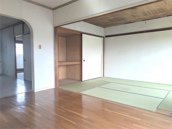 Resale 3LDK Condominium in Tsurugashima, Saitama - Thumbnail 3