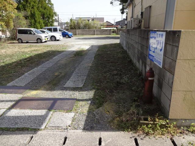 Monthly Parking Space for Rent near Togane Station, Chiba - Thumbnail 4