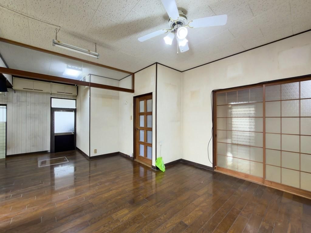 5LDK Detached House for Sale in Shimonoseki, Yamaguchi - Thumbnail 4