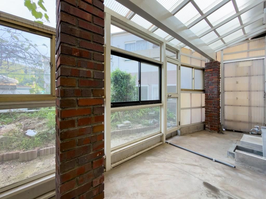 5LDK Detached House for Sale in Shimonoseki, Yamaguchi - Thumbnail 2