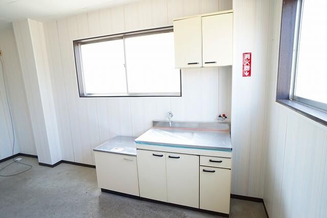 Factory for Rent in Isesaki City, Gunma - 297 sqm - Thumbnail 4