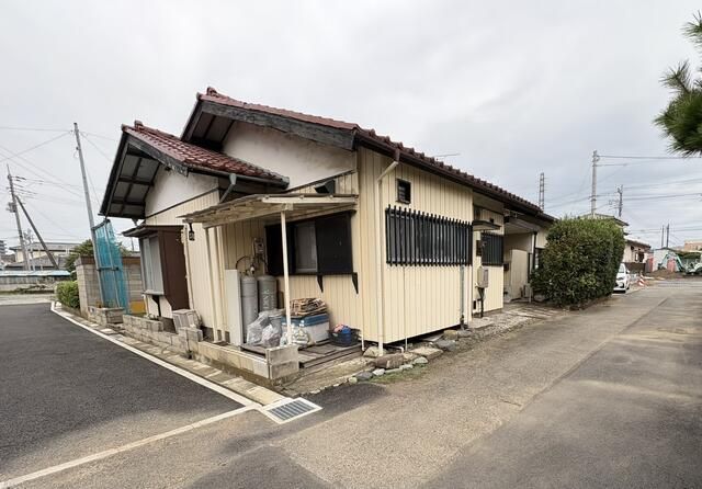 5DK Wooden House for Sale in Takasaki, Gunma with 3 Parking Spaces - Thumbnail 2