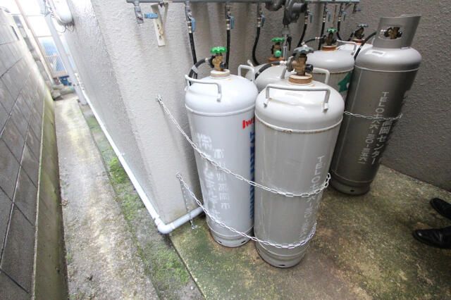 Apartment Building for Sale in Toyama City - Iwata Dai-2 Cope - Thumbnail 3