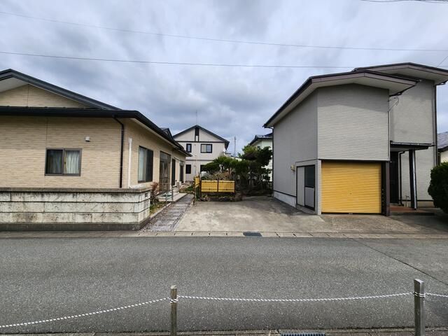 Two Houses on Combined Plots for Sale in Akita City - Thumbnail 4
