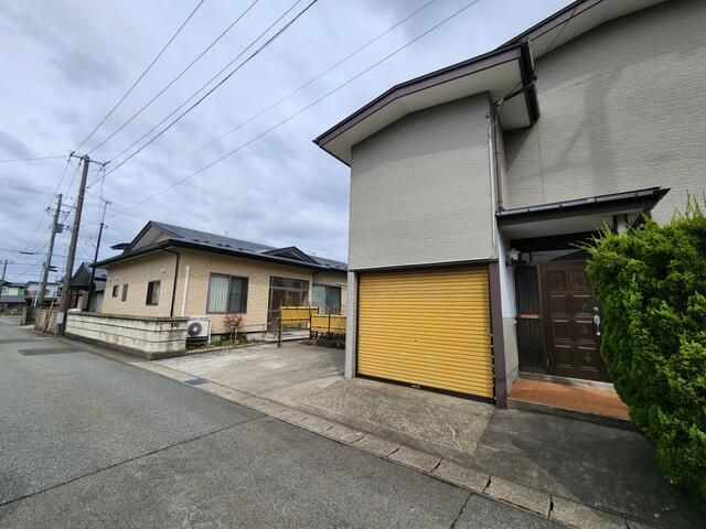 Two Houses on Combined Plots for Sale in Akita City - Thumbnail 3