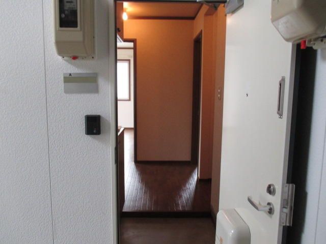 2LDK Apartment for Rent in Akita City, Akita Prefecture - Thumbnail 2
