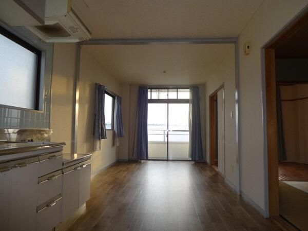 2LDK Apartment for Rent in Fukaya, Saitama with Free Parking - Thumbnail 3