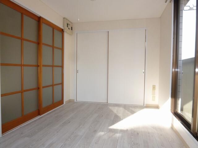 First Negishi Building II 2K Apartment for Rent in Musashino, Tokyo - Thumbnail 3