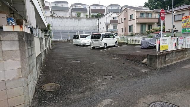 Parking Space for Rent in Higashikurume, Tokyo - 7,700 Yen - Thumbnail 3
