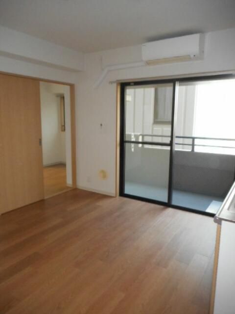 Regina Tower 2DK Apartment for Rent in Yokosuka - Thumbnail 3