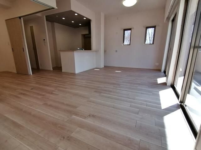 3LDK Apartment for Sale in Sagamihara, Kanagawa - Thumbnail 2