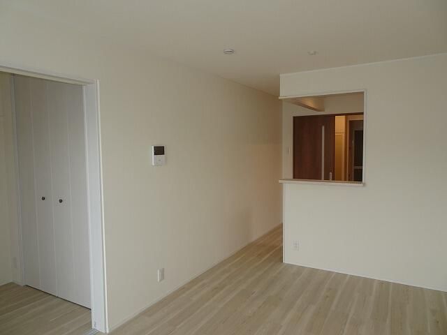 Modern 1LDK Apartment for Rent in Yamato City, Kanagawa - Thumbnail 3