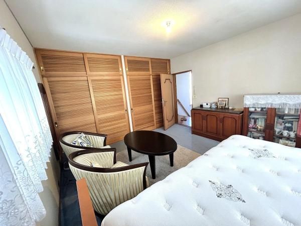 2LDK RC House for Sale in Kunitachi, Tokyo - Thumbnail 3