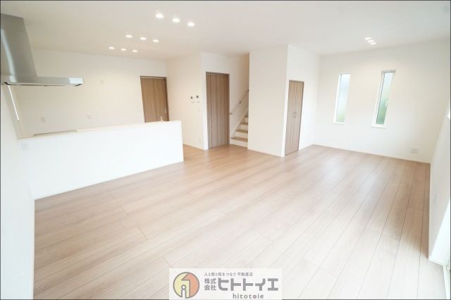 New 4LDK House for Sale in Ōkawa, Fukuoka with 3 Parking Spaces - Image 22