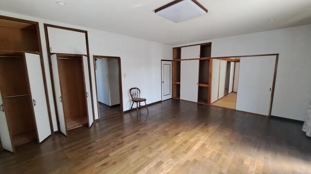 5DK Detached House for Sale in Kirigaoka, Kitakyushu - Thumbnail 3