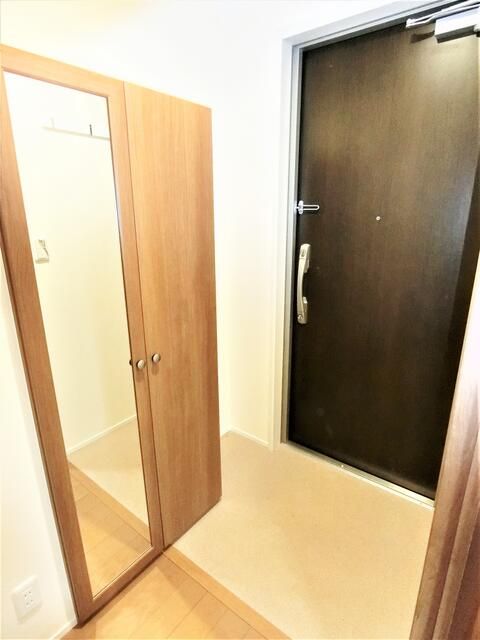Modern 1DK Apartment for Rent in Sumida, Tokyo - Thumbnail 2