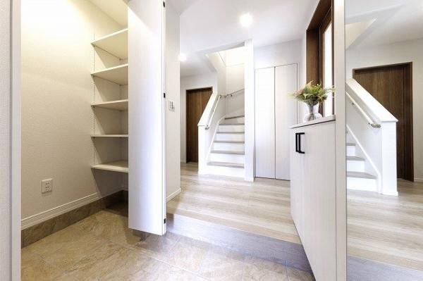 New 2024 3LDK Wooden House for Sale in Nara Tomigaoka - Thumbnail 3