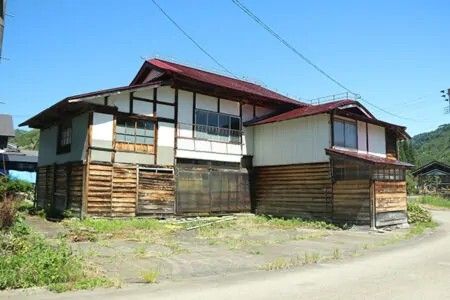 Former Minshuku with Tadami River Views in Fukushima's Tadami Town - Thumbnail 3
