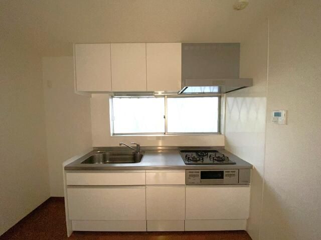3LDK Rental House in Yokohama Naka-ku Kanagawa - Thumbnail 4