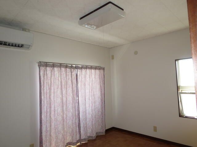 2LDK Apartment for Rent in Kamakura City, Kanagawa Prefecture - Thumbnail 4