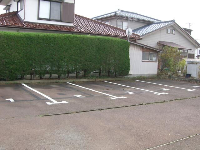 Parking Space for Rent in Tsuruoka, Yamagata - 5,000 yen - Thumbnail 2