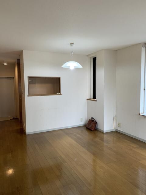 2LDK Apartment for Rent in Higashi-Nakano, Nakano, Tokyo - Thumbnail 3