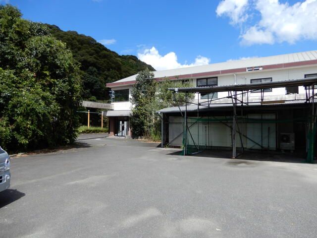 Former Restaurant Site with Separate Residence in Satsumasendai - Thumbnail 2