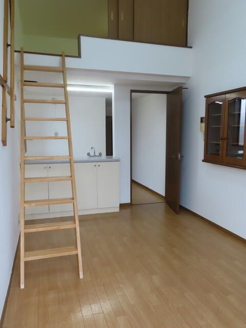 1K Apartment for Rent in Chuo Ward, Niigata City - Thumbnail 3