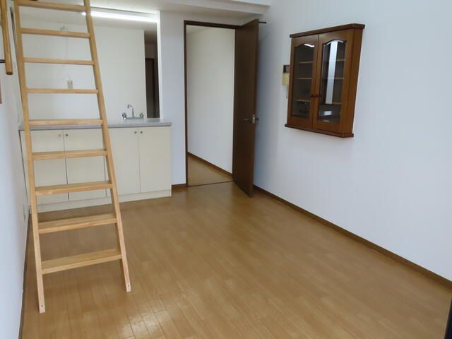 1K Apartment for Rent in Chuo Ward, Niigata City - Thumbnail 4