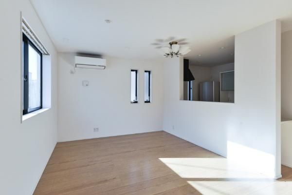 2023 Built 3LDK Wooden House for Sale in Sumida, Tokyo - Thumbnail 3