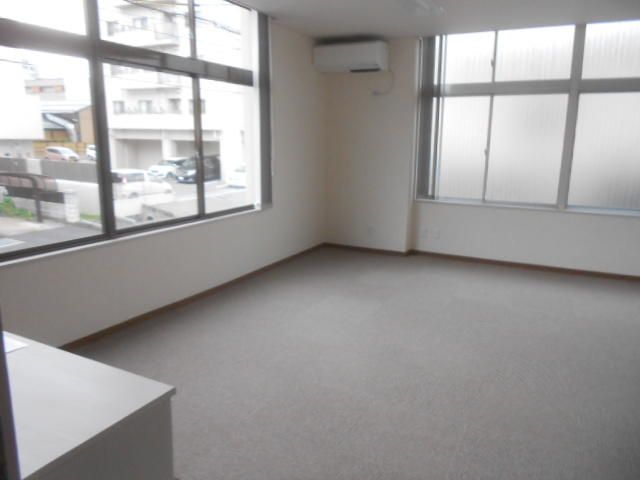 Office for Rent in Yamagata City with Free Parking - Thumbnail 2