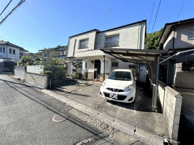 8K Detached House for Sale in Kokura Minami, Kitakyushu - Thumbnail 2