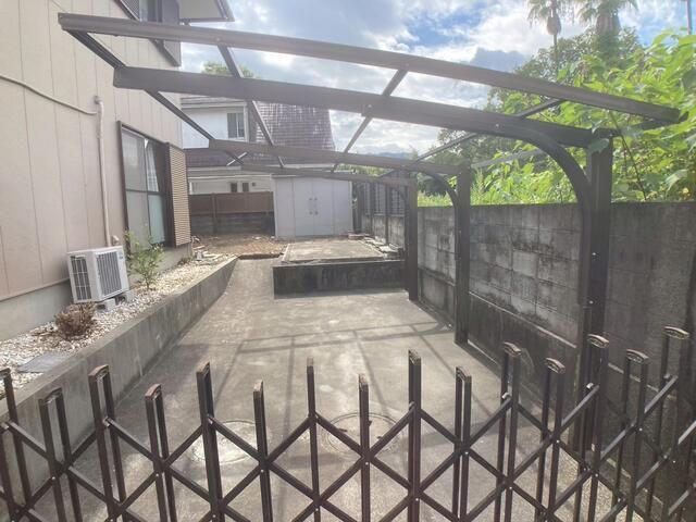 4LDK House for Sale in Quiet Tokushima Neighborhood - Image 7