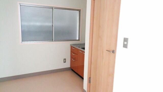 99 sqm Shop/Office for Rent in Kofu, Yamanashi - Near Kofu Station - Thumbnail 4