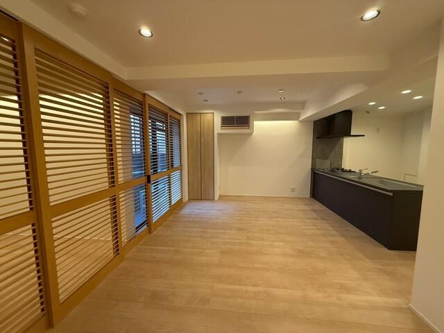 Altesian Hiroo 1LDK Apartment for Sale in Shibuya, Tokyo - Thumbnail 3