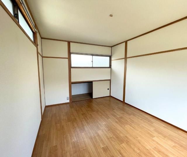 5DK House in Fukuyama with 223.65㎡ Land and Parking - Thumbnail 2