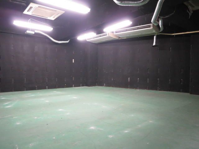 61 sqm Commercial Space for Rent in Fuchu, Tokyo - Thumbnail 4