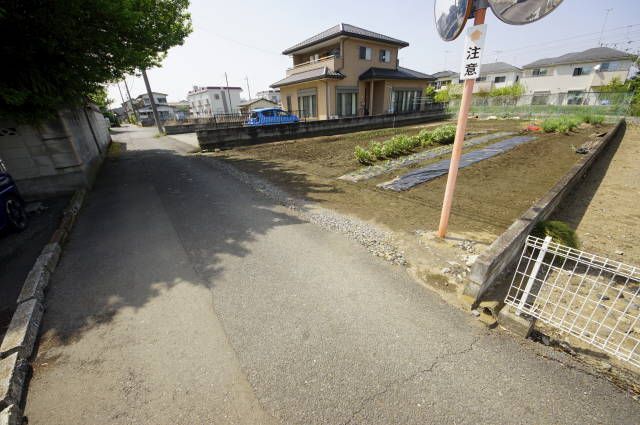 Land for Sale in Yuki City, Ibaraki - 300 sqm - Thumbnail 3