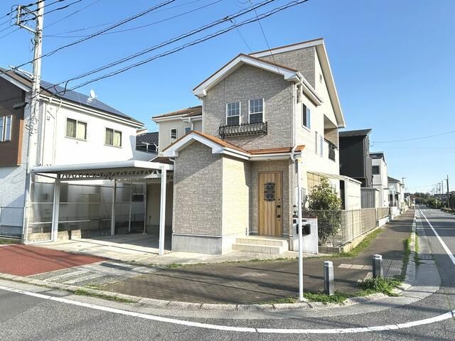 Modern 4LDK House for Sale in Noda, Chiba - 2018 Build - Thumbnail 2