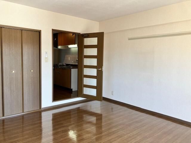 1K Apartment for Rent in Utsunomiya, Tochigi - Thumbnail 3