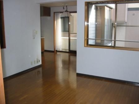 2LDK Apartment for Rent in Fukui City, Fukui - Thumbnail 2