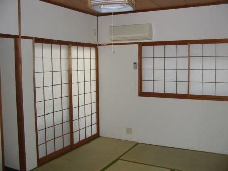 2LDK Apartment for Rent in Fukui City, Fukui - Thumbnail 3